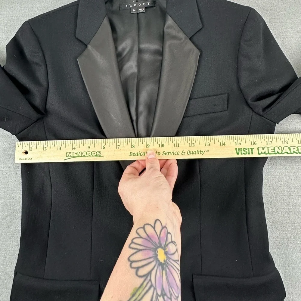 Theory Women’s High-Shine Lapel Wool Blend Blazer Size M Black EUC